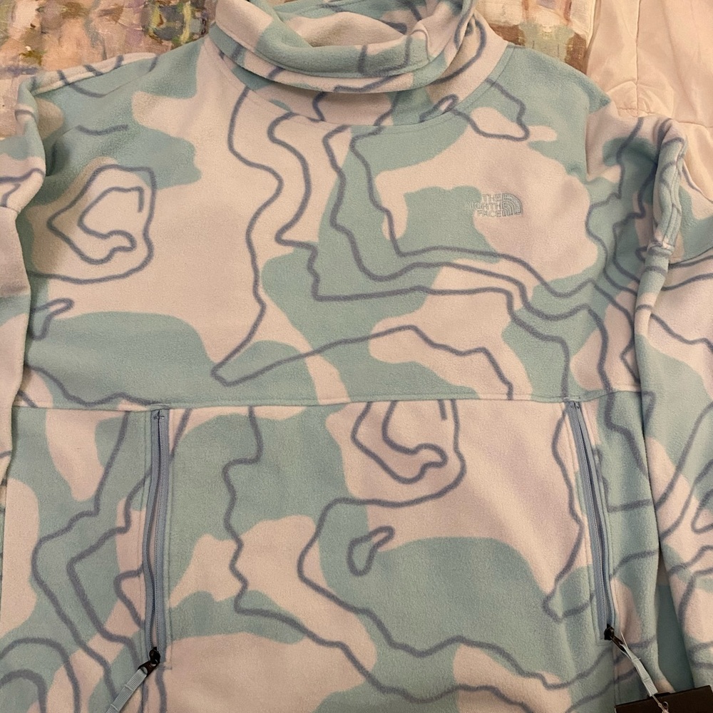 North face turtle neck pullover